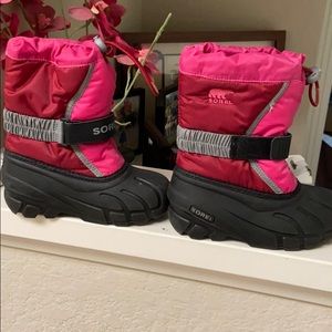 Sorel toddler snow boots size 11